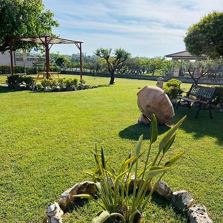 Апартаменты A Casa Di Ale Санта-Мария-ди-Кастеллабате Экстерьер фото